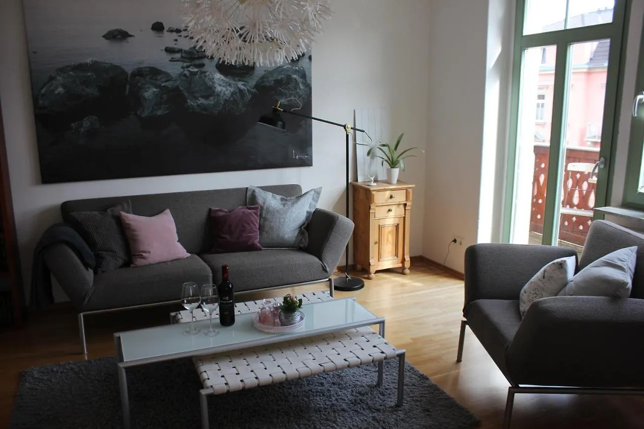 Traumhafte Etagenwohnung In Guenderzeitvilla Dresden Apartment